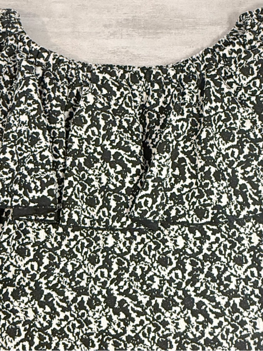 Lularoe Black & White Off Shoulder Ruffle CiCi Midi Dress Size Medium NWT - Picture 5 of 10